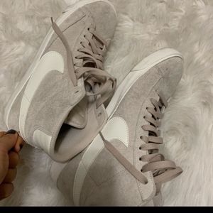 Nike Women's Blazer Hi-top Sneakers 10.5